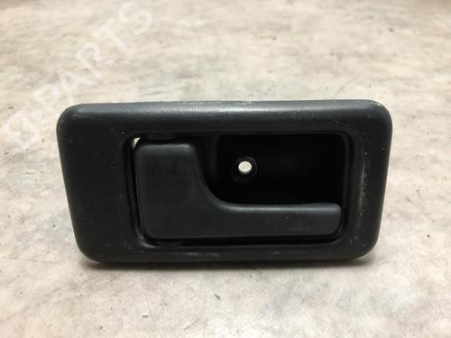 Maneta interior trasera izquierda OPEL FRONTERA B (U99) 2.2 i (6B_ZC, 6B_VF, 6B_66, 6B_76) (136 hp) 20624237