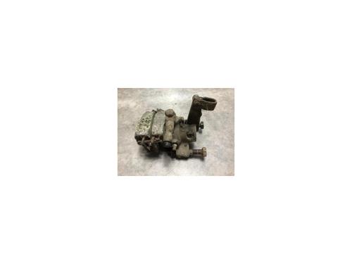 Used Right rear brake caliper TOYOTA YARIS (_P13_) 1.5 Hybrid (NHP130_, NHP130) (101 hp) 20625152