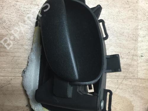 Used Front right interior door handle PEUGEOT 206 Hatchback (2A/C) 1.4 i (75 hp) 13226057