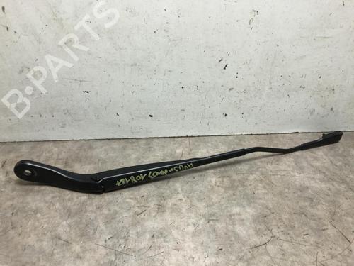 Used Front windshield wiper arm DACIA SANDERO III 1.0 SCe 65 (67 hp) 20634517