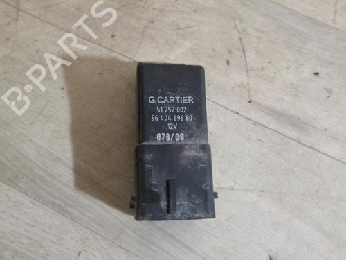 Used Electronic sensor TOYOTA LAND CRUISER 90 (_J9_) 3.0 TD (KZJ90_, KZJ95_, KZJ90R, KZJ95R, KZJ90W, KZJ95W) (125 hp) 13272110