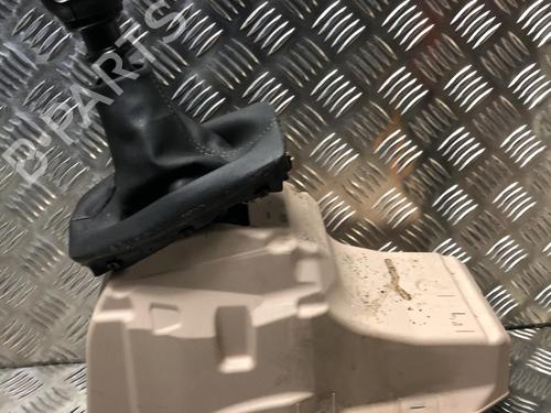 Used Gear lever PEUGEOT 2008 II (UD_, US_, UY_, UJ_, UR_, UC_) 1.5 BlueHDI 100 (102 hp) 23873847