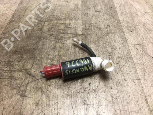 Used Washer pump TOYOTA AVENSIS (_T25_) 2.0 D-4D (CDT250_, CDT250R) (116 hp) 20625620