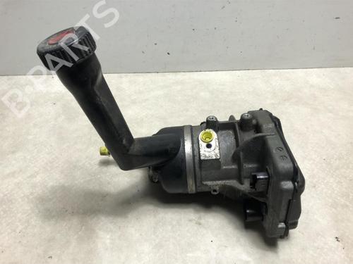 Used Steering pump PEUGEOT 308 I (4A_, 4C_) 1.6 HDi (109 hp) 21260358
