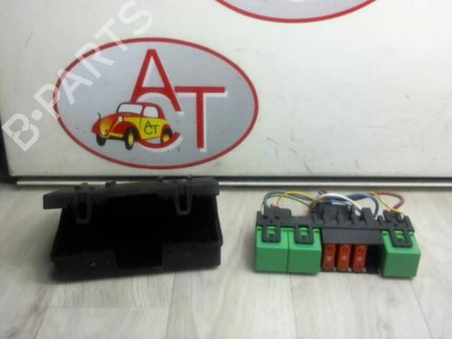 Used Fuse box PEUGEOT 407 Coupe (6C_) 2.7 HDi (204 hp) 12983812
