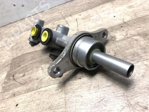 Used Brake master cylinder RENAULT TRAFIC II Van (FL) 2.0 dCi 90 (FL0H, FL00, FL01, FL0M, FL0P, FL0S) (90 hp) 20630696