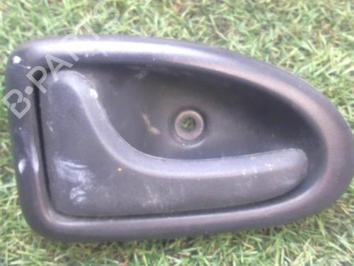 Venstre fortil invendig håndtag NISSAN PRIMASTAR Van (X83) 2.0 dCi 115 (114 hp) 12968053