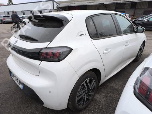 Fuse box PEUGEOT 208 II (UB_, UP_, UW_, UJ_) 1.5 BlueHDI 100 | BP31203206E1