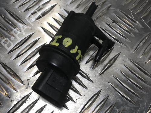 Used Washer pump Washer pump RENAULT CLIO I (B/C57_, 5/357_) 1.2 (5/357Y, 5/357K) (58 hp) 21260703 21260703
