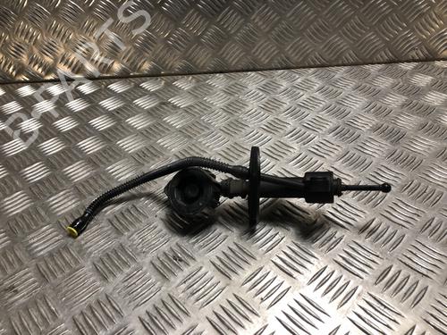 Used Clutch slave cylinder Clutch slave cylinder 39206597 39206597