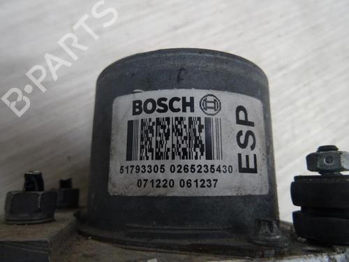 Used ABS pump LANCIA MUSA (350_) 1.3 D Multijet (350.AXB11, 350.AXB1A) (70 hp) 29038088