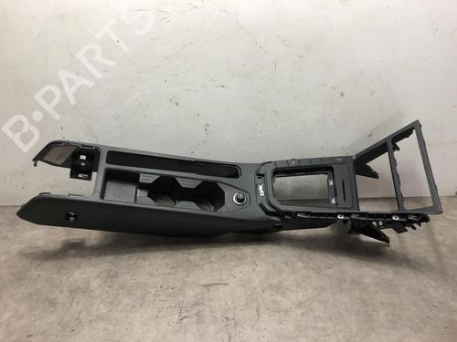 Used Middle console VW POLO VI (AW1, BZ1, AE1) 1.0 TSI (95 hp) 31245313