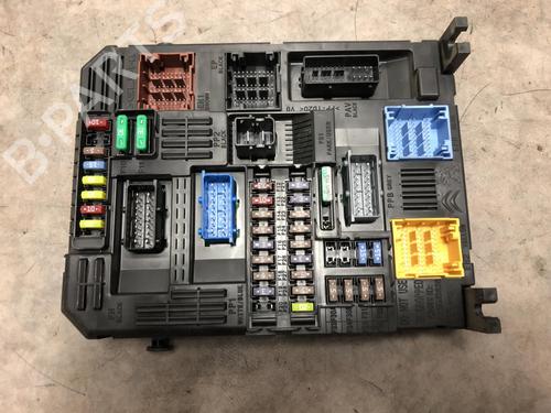 Used Fuse box CITROËN C3 AIRCROSS II (2R_, 2C_) 1.2 PureTech 110 (2RHNZB, 2RHNZW, 2RHNPX, 2RHNPJ) (110 hp) 20632661
