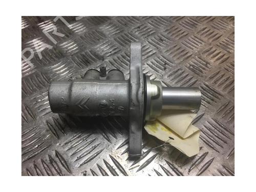 Brake master cylinder PEUGEOT 5008 II (MC_, MJ_, MR_, M4_) 1.5 BlueHDi 130 (MCYHZJ, MCYHZR, MCYHZX) | BP23179849M77 