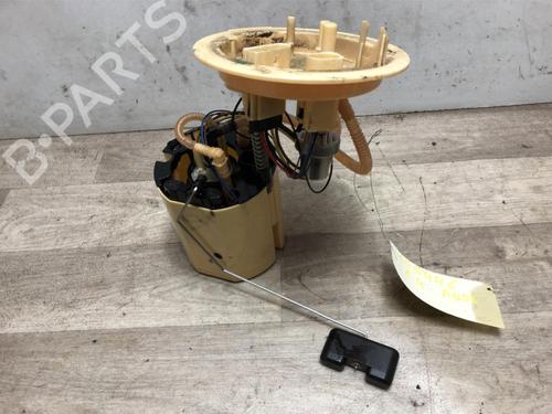Pompe à carburant AUDI A4 B8 (8K2) 2.0 TDI (136 hp) 23873691