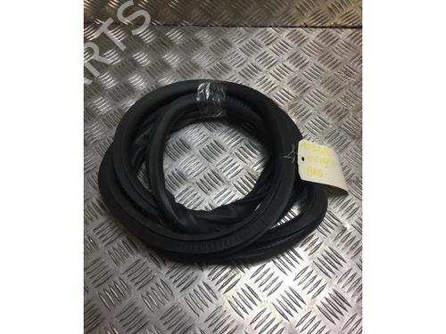 Rubber door seal OPEL INSIGNIA A Sports Tourer (G09) 2.0 CDTI (35) | BP25701956C142 