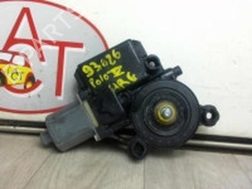 Vindusheismotor venstre bak VW POLO V (6R1, 6C1) 1.6 TDI (90 hp) 13036550