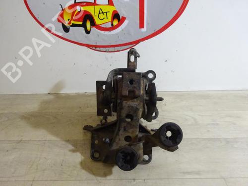 Used Engine mount NISSAN X-TRAIL I (T30) 2.2 Di 4x4 (114 hp) 28334140