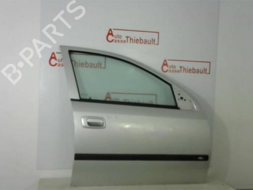 Used Right front door OPEL ASTRA G Hatchback (T98) 1.6 16V (F08, F48) (101 hp) 25298415
