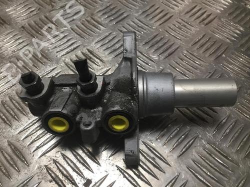 Used Brake master cylinder CITROËN C4 Picasso II 1.6 HDi / BlueHDi 115 (115 hp) 31187304