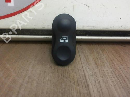 Used Right front window switch DACIA DUSTER (HS_) 1.5 dCi 4x4 (HSMC, HSMD) (110 hp) 13225370