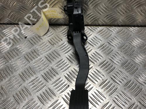 Pedal CITROËN C4 CACTUS 1.2 PureTech 130 (131 hp) 32283879