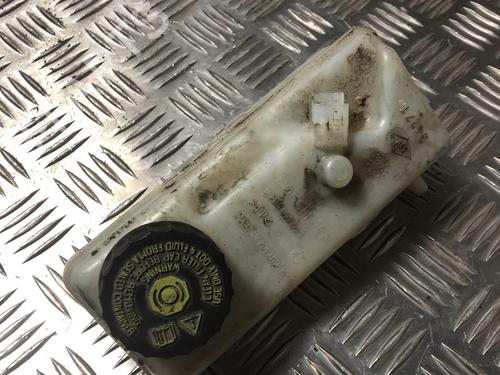 Bremsevæskebeholder RENAULT KANGOO / GRAND KANGOO II (KW0/1_) 1.5 dCi (KW0C, KW2C, KW4C) (106 hp) 31200516