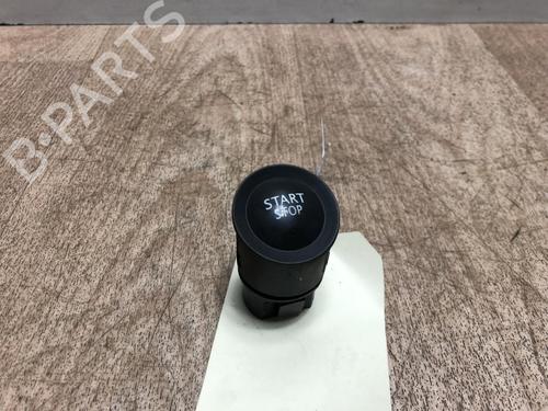 Used Switch RENAULT MEGANE II Coupé-Cabriolet (EM0/1_) 1.9 dCi (120 hp) 13221550