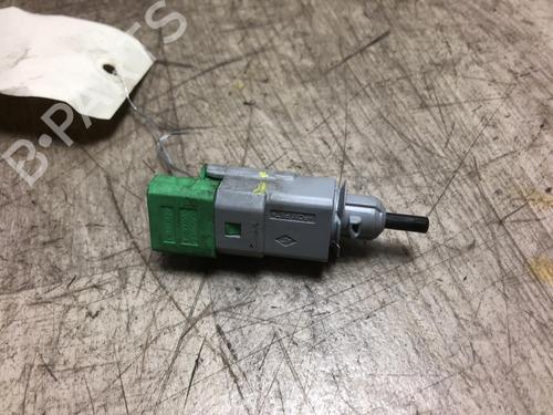 Used Switch RENAULT TWINGO III (BCM_, BCA_) 0.9 TCe 90 (BCM9, BCM2) (90 hp) 20624934