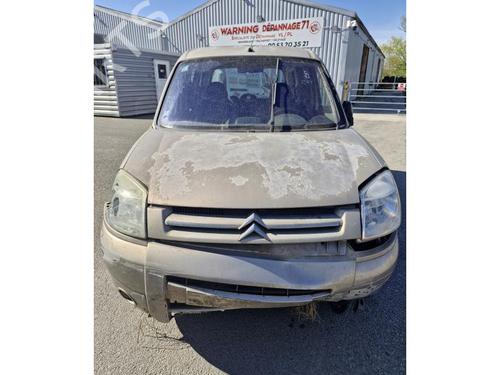 Licence plate light CITROËN BERLINGO / BERLINGO FIRST MPV (MF_, GJK_, GFK_) 2.0 HDI 90 (MFRHY) | BP27516128I40 
