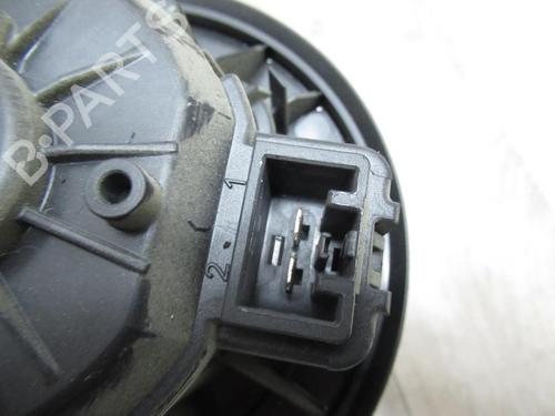 Used Heater blower motor FORD FIESTA VI (CB1, CCN) 1.6 TDCi (90 hp) 13289212