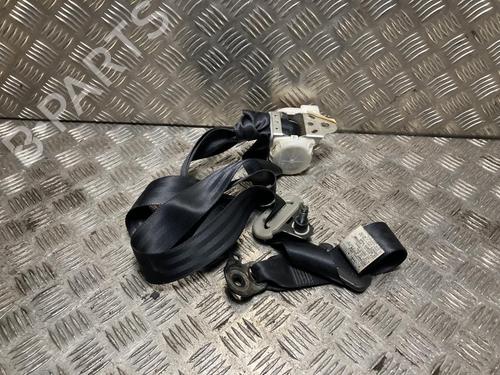Used Rear right seatbelt TOYOTA YARIS (_P9_) 1.4 D-4D (NLP90_, NLP90R) (90 hp) 31021893