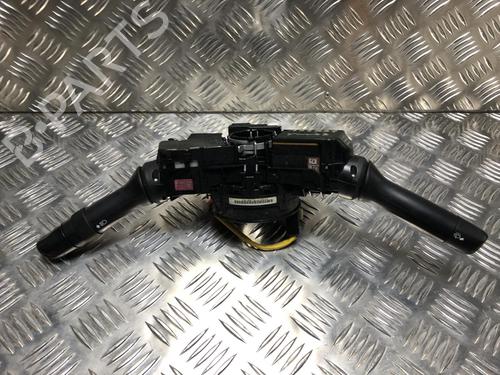 Steering column stalk TOYOTA YARIS (_P9_) 1.4 D-4D (NLP90_, NLP90R) | BP31201801I23 