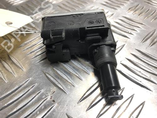 Used Switch PEUGEOT 3008 II SUV (MC_, MR_, MJ_, M4_) 1.5 BlueHDi 130 (131 hp) 25307192