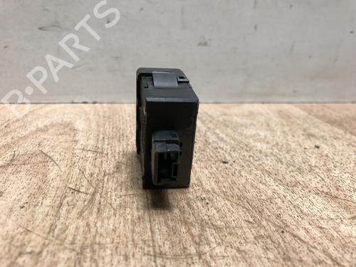 Used Switch PEUGEOT EXPERT Van (VF3A_, VF3U_, VF3X_) 2.0 HDi 120 (120 hp) 13037936