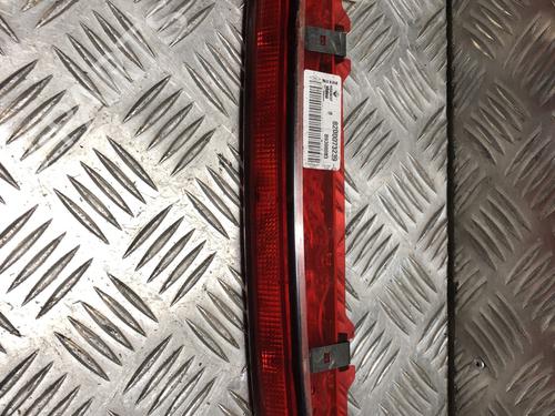third-brake-light-renault-megane-ii-bm01_-cm01_-2001-2002-2003-2004-2005-2006-2007-2008-2009-2010-2011-2012-32044730 main image