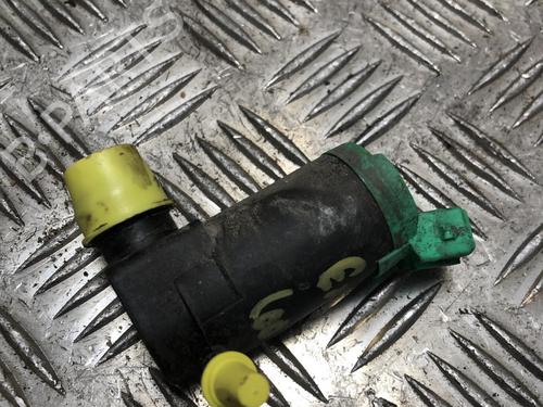 Used Washer pump NISSAN X-TRAIL I (T30) 2.2 dCi (136 hp) 31198125