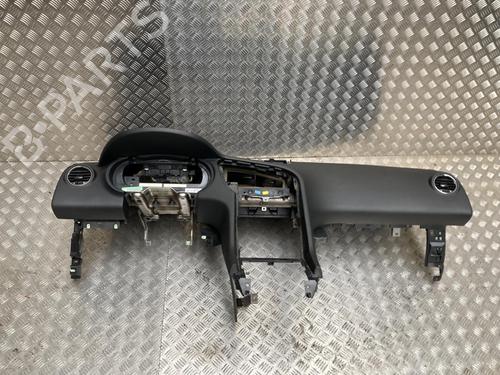 Instrumentbræt PEUGEOT 5008 (0U_, 0E_) 1.6 HDi (114 hp) 32044751