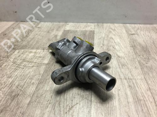 Used Brake master cylinder RENAULT MEGANE IV Hatchback (B9A/M/N_) 1.2 TCe 130 (B9MR) (130 hp) 23186614