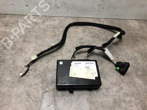 Used Control unit RENAULT SCÉNIC IV (J9_) 1.2 TCe 115 (115 hp) 23035392