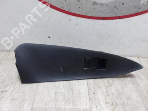 Used Right rear window switch TOYOTA RAV 4 III (_A3_) 2.2 D 4WD (ALA30_, ALA30R) (136 hp) 13277655
