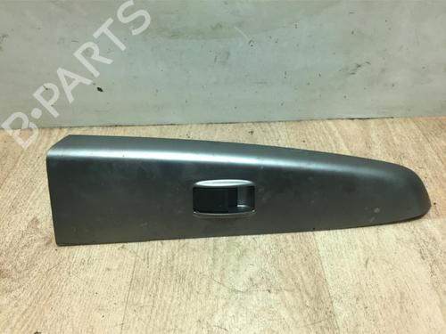 Used Right front window switch TOYOTA HILUX VII Pickup (_N1_, _N2_, _N3_) 2.5 D-4D 4WD (KUN25) (144 hp) 13225608