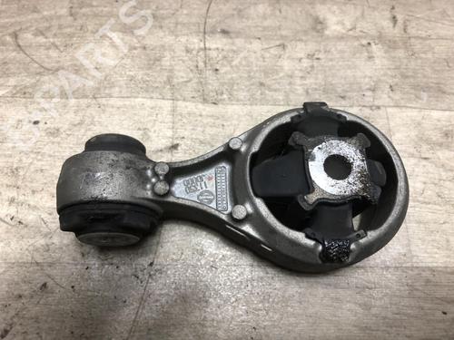 Engine mount NISSAN QASHQAI I (J10, NJ10) 1.5 dCi | BP25799775M89