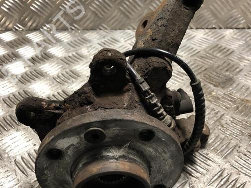 Used Left front steering knuckle RENAULT TWINGO II (CN0_) 1.5 dCi (CN0U) (84 hp) 31021815