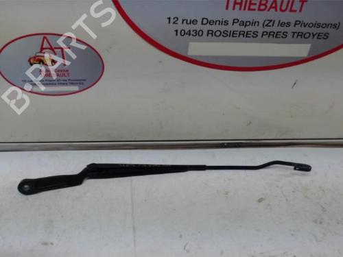 Used Front windshield wiper arm VW GOLF IV (1J1) 1.9 TDI (90 hp) 25026914