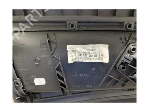 Garniture avant droite SKODA FABIA II (542) 1.2 12V | BP30786225C59