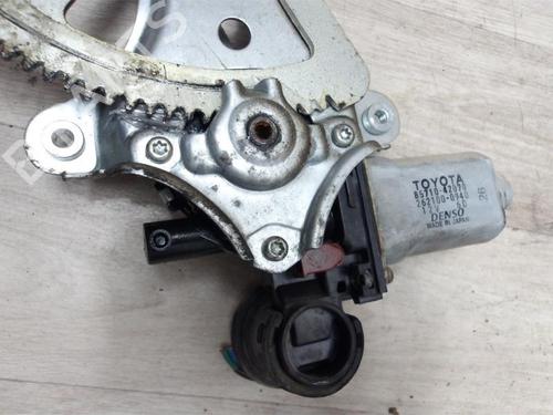 Front right window mechanism TOYOTA RAV 4 II (_A2_) 2.0 D 4WD (CLA20_, CLA21_, CLA20R, CLA21R) | BP13268954C23 