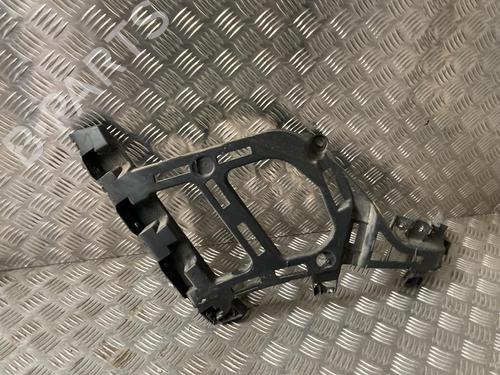 Used Rear bumper bracket Rear bumper bracket PEUGEOT 3008 II SUV (MC_, MR_, MJ_, M4_) 1.2 THP/ PureTech 130 (MRHNSM, MRHNSU, MRHNSJ, MRHNYW,... (131 hp) 36141957 36141957