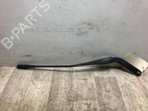 Used Front windshield wiper arm BMW 1 (E87) 118 d (143 hp) 20622945
