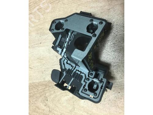 Lampa oświetlenia tablicy rejestracyjnej PEUGEOT 206 Hatchback (2A/C) 1.4 i | BP13291350I40 